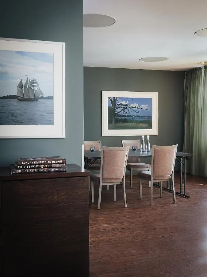 Abion Villa Suites Berlin 5*,
